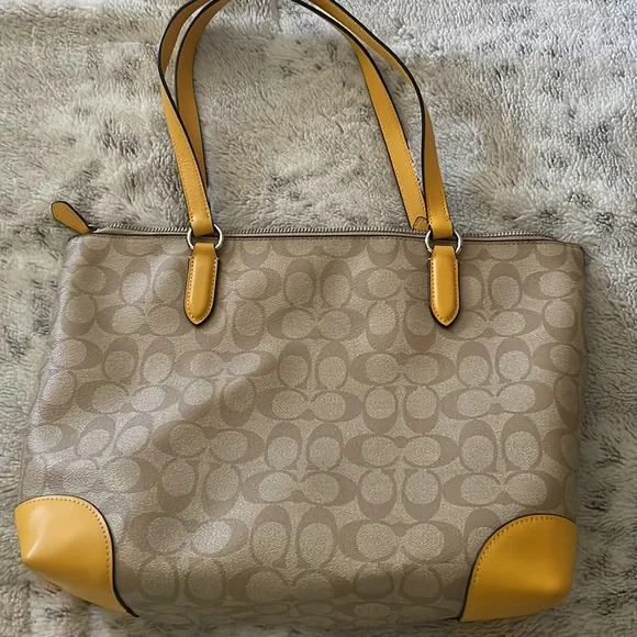 Coach bag - Picture 2 of 3